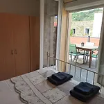 Well Equipped Apartment, Large Terrace, Bbq & Wifi Ria