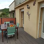 Well Equipped Apartment, Large Terrace, Bbq & Wifi