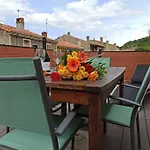 Well Equipped Apartment, Large Terrace, Bbq & Wifi Apartamento
