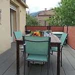 Well Equipped Apartment, Large Terrace, Bbq & Wifi Apartamento *