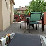 Well Equipped Apartment, Large Terrace, Bbq & Wifi