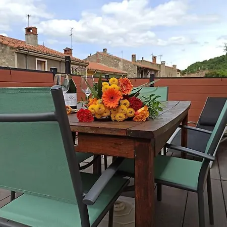Well Equipped Apartment, Large Terrace, Bbq & Wifi Apartment