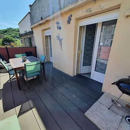 Well Equipped Apartment, Large Terrace, Bbq & Wifi * Ria