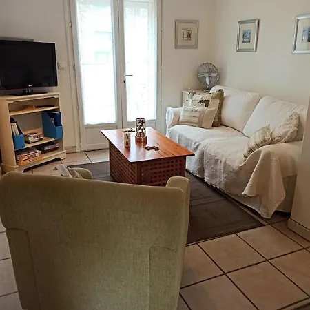 Well Equipped Apartment, Large Terrace, Bbq&wifi Ria